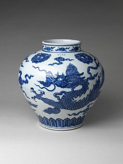 Iron Red vs Underglaze Blue Marks: Identification Differences Explained — Kiln & Ink Journal