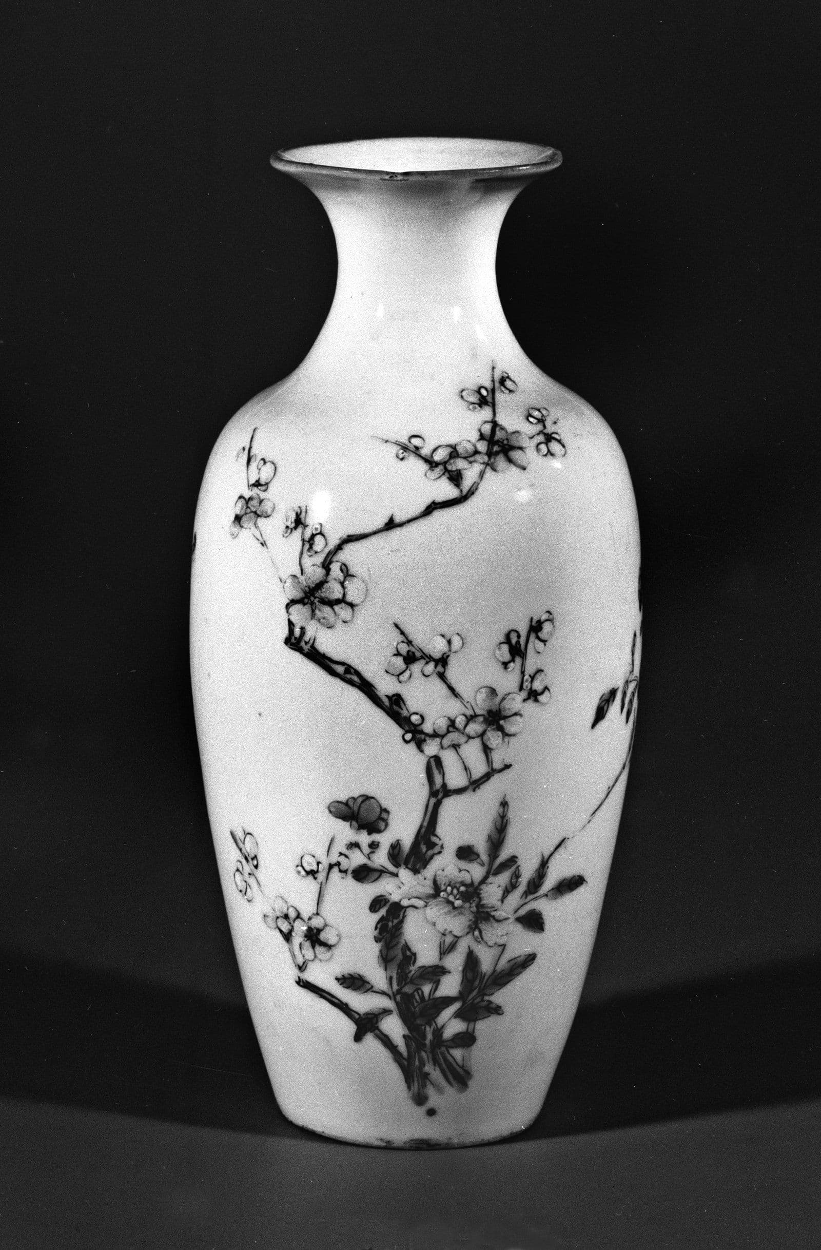 How to Buy Chinese Art at Auction: A First-Time Bidder's Playbook — Living with Art article from Kiln & Ink Journal