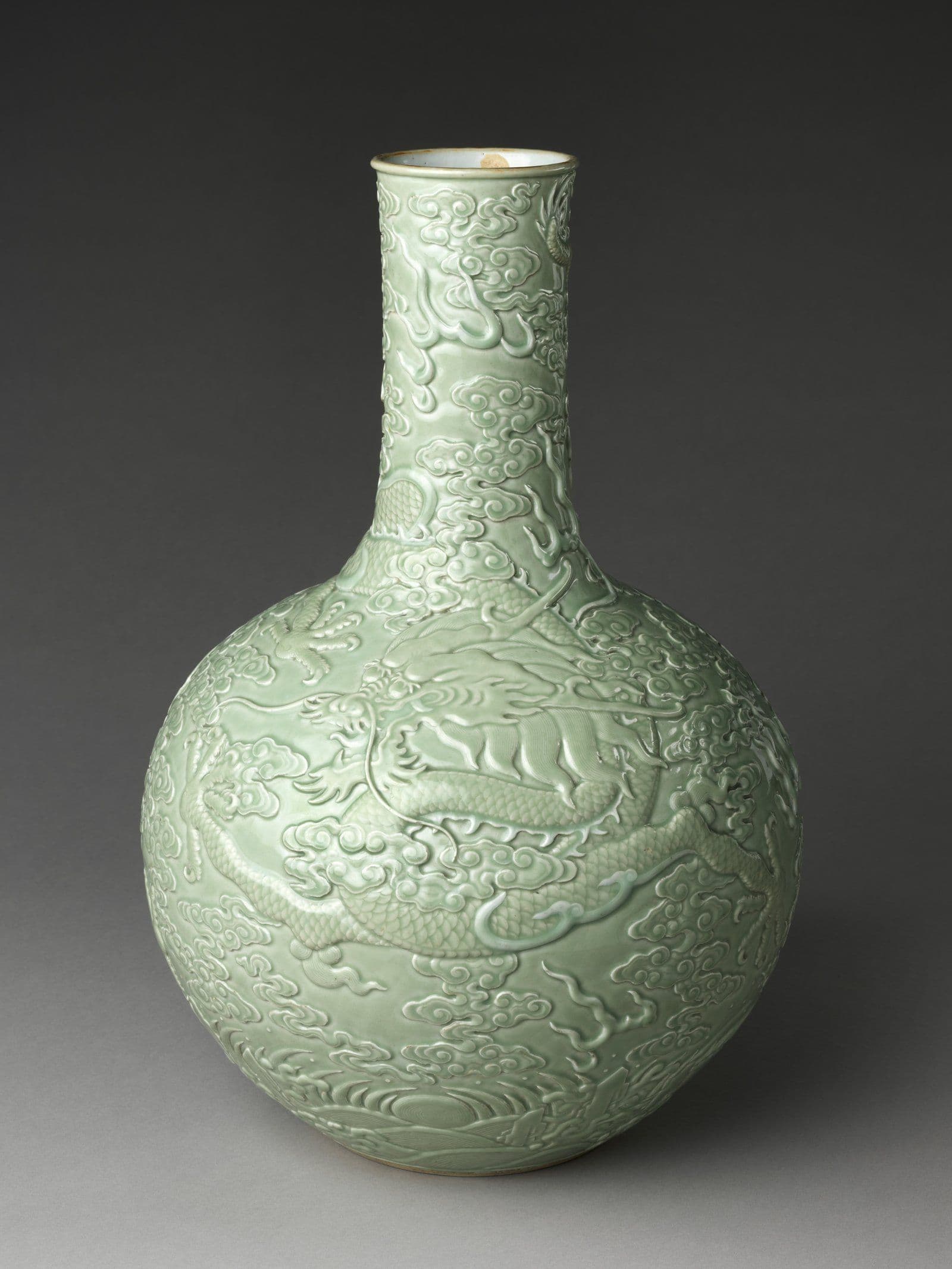 How to Display a Chinese Porcelain Collection at Home — Living with Art article from Kiln & Ink Journal