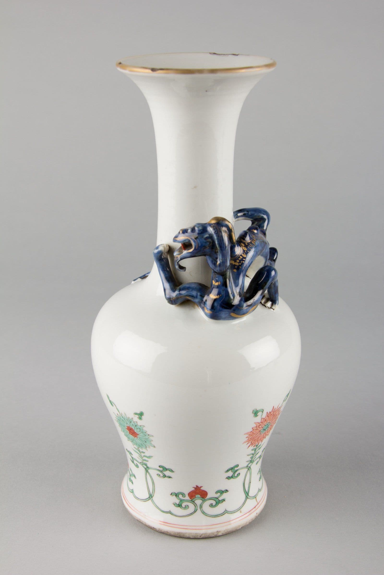 Decoder: What the Shape and Layout of a Chinese Porcelain Mark Tells You — Craft Unveiled article from Kiln & Ink Journal