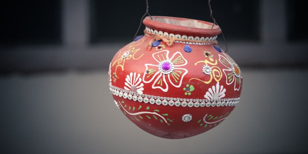 Jingdezhen: The Porcelain Capital of the World — undefined article, Kiln & Ink Journal
