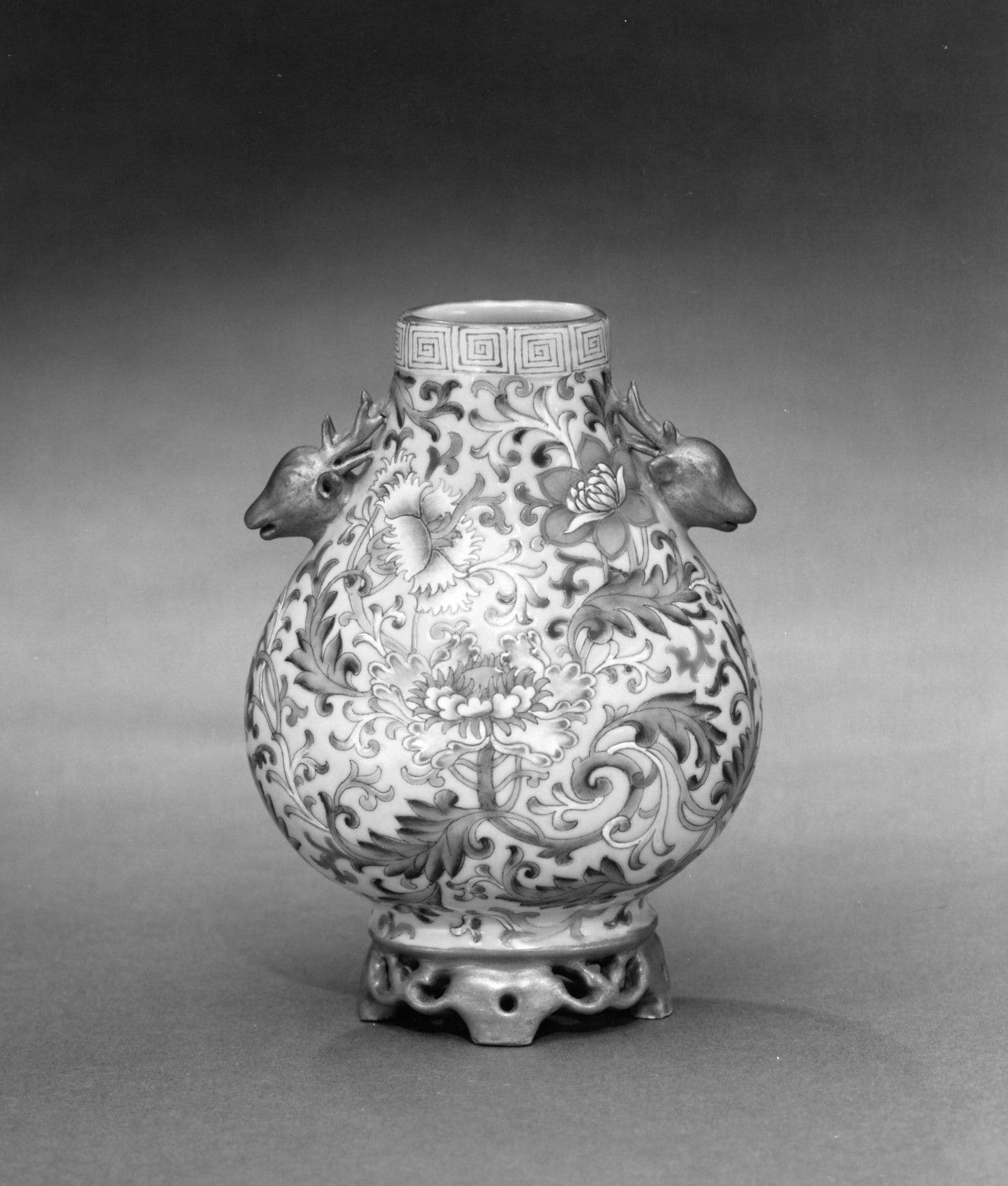 Xuantong and Hongxian Porcelain Marks: The Last Reigns — Curator's Pick article from Kiln & Ink Journal